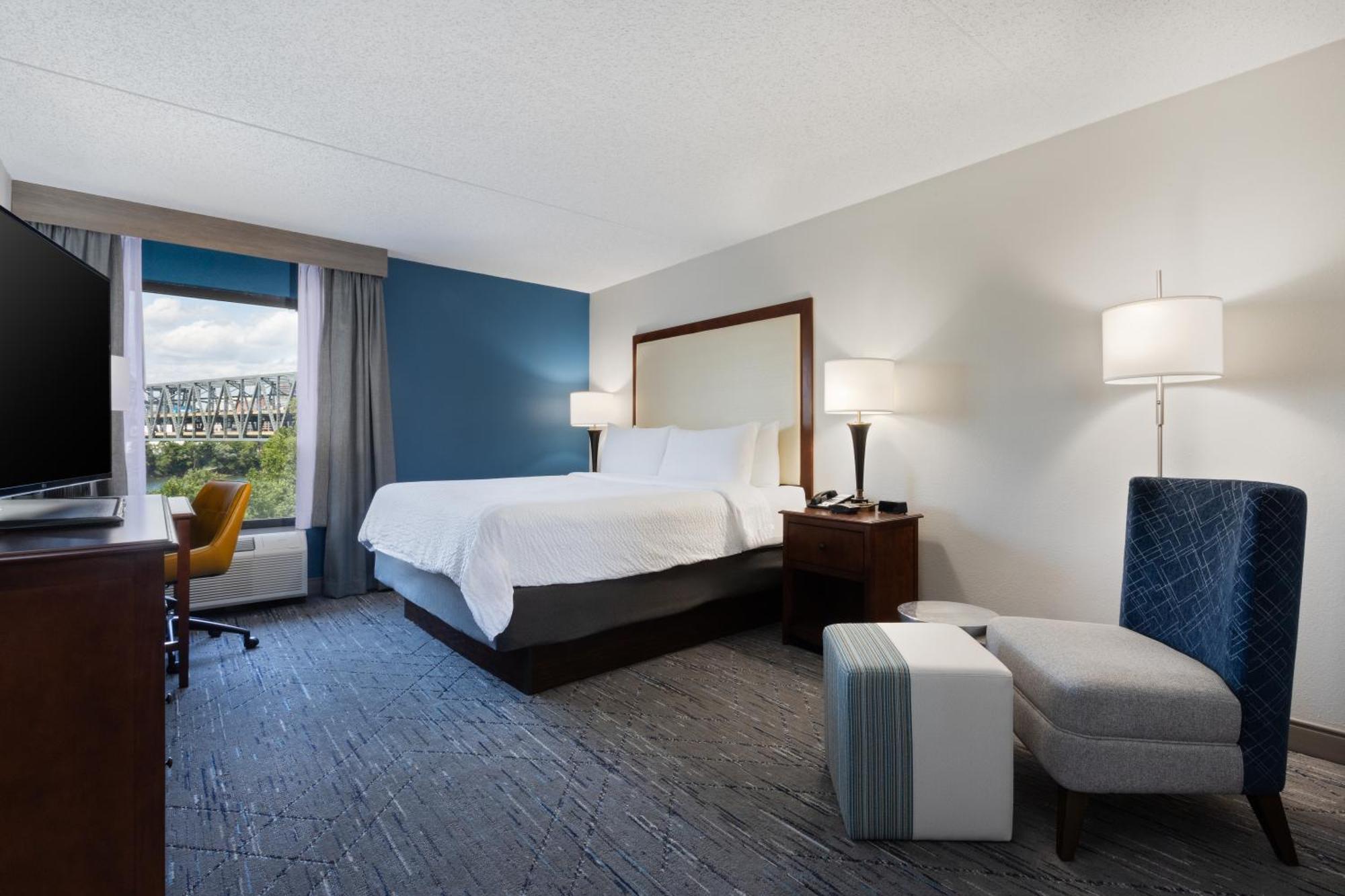 Holiday Inn Express & Suites Cincinnati Riverfront By Ihg Covington Exterior foto