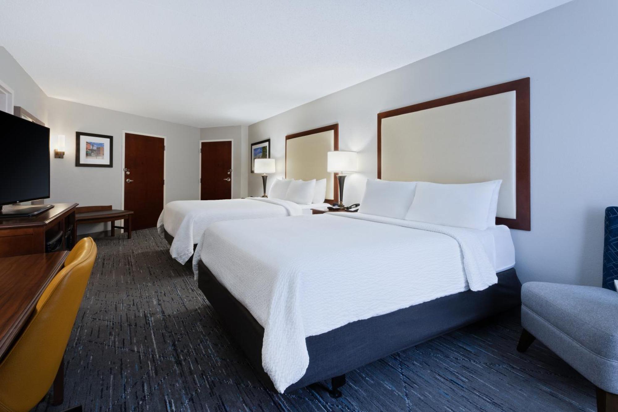 Holiday Inn Express & Suites Cincinnati Riverfront By Ihg Covington Exterior foto